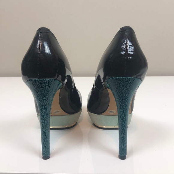 Vince Camuto Black Patent Leather Platform Heels Size 5.5 - Picture 3 of 8